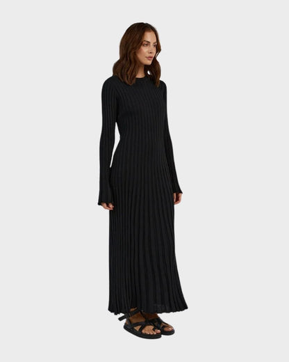 Venetian Crew Neck Sleeved Knit Midi Dress