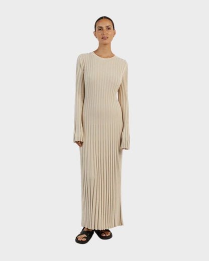 Venetian Crew Neck Sleeved Knit Midi Dress